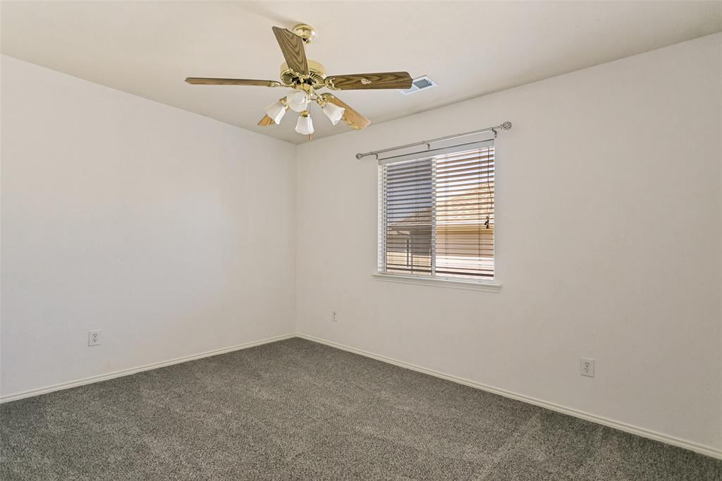 2424 Hunters Run Drive Property Photo 20