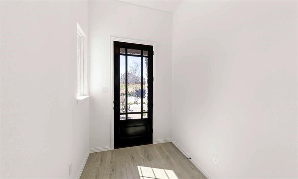 6804 Gibson Trail Property Photo 5