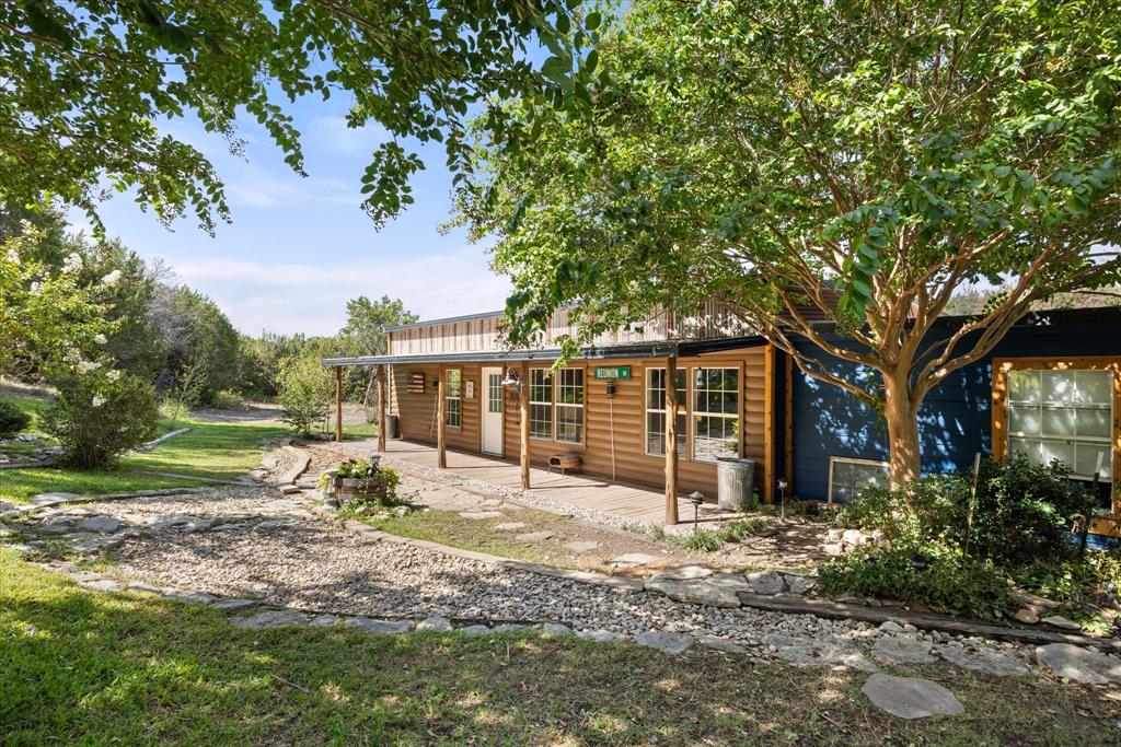 1393 Shady Oaks Circle Property Photo 1