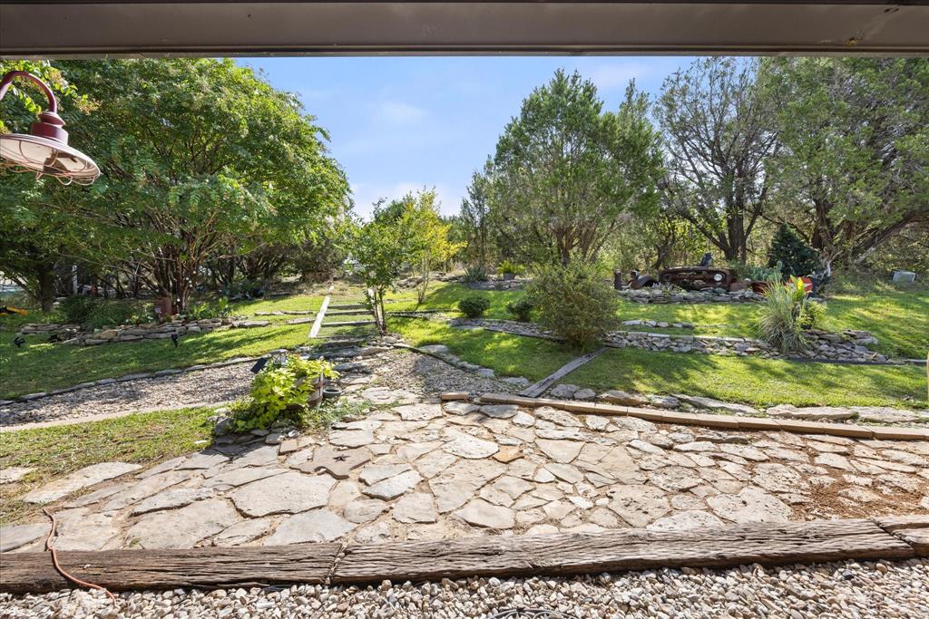 1393 Shady Oaks Circle Property Photo 31