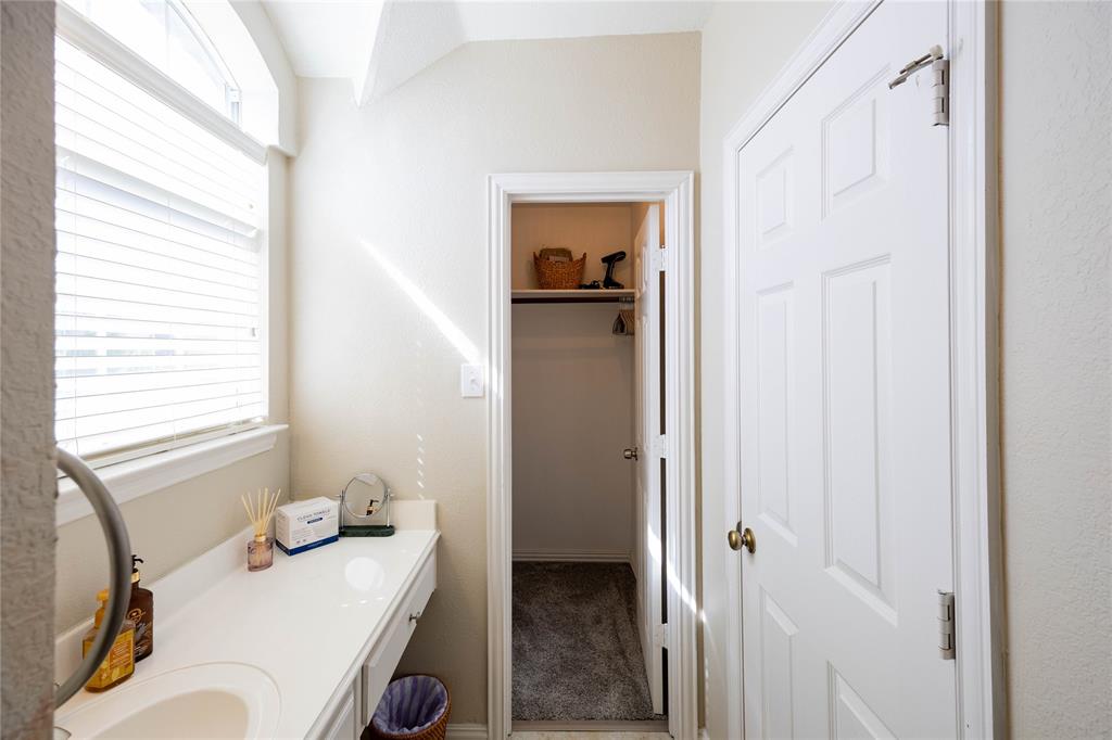1218 Bridgeway Lane Property Photo 29