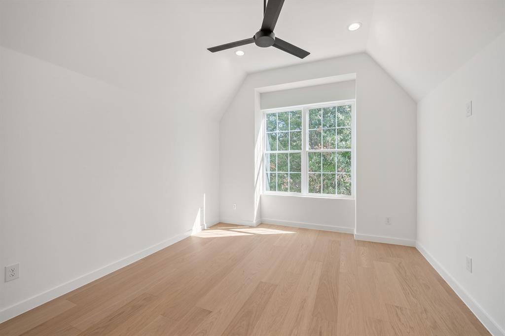 603 Brookhurst Drive Property Photo 32