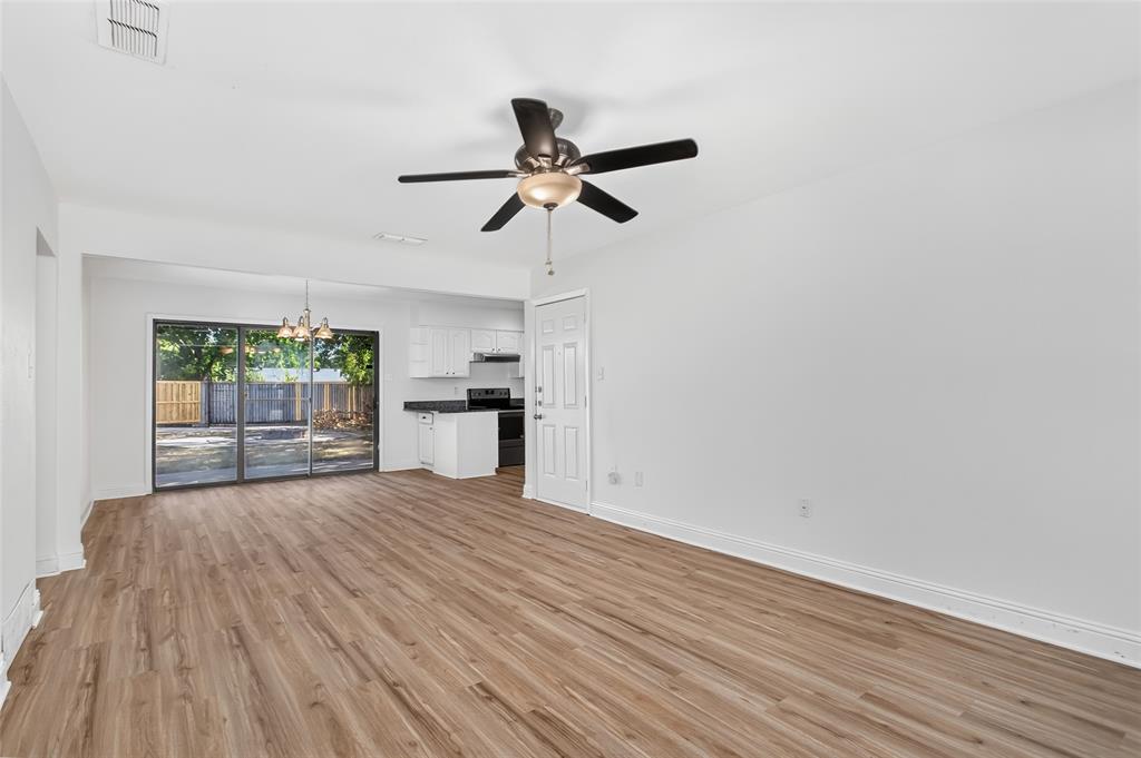2328 Globe Avenue Property Photo 4