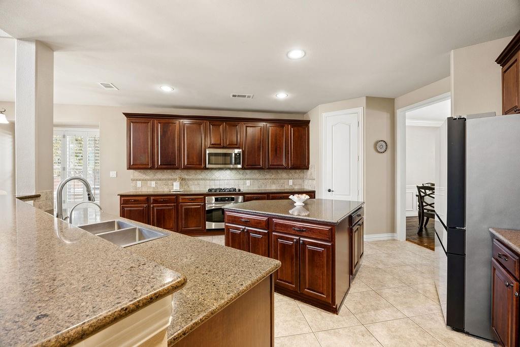 4823 Linda Lane Property Photo 12