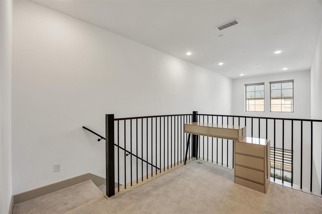 528 4th Street Property Photo 12