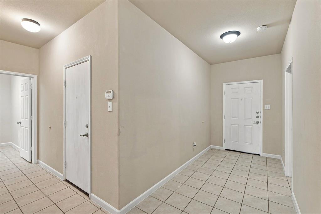 2332 Angoni Way Property Photo 4