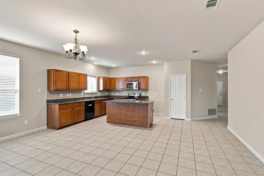 2332 Angoni Way Property Photo 10