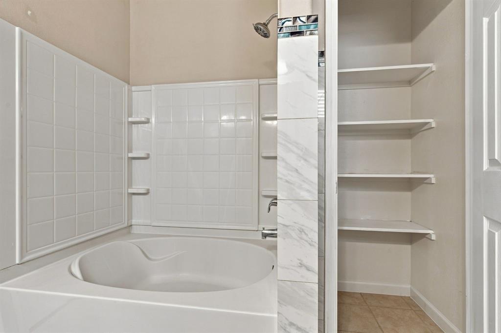 2332 Angoni Way Property Photo 19