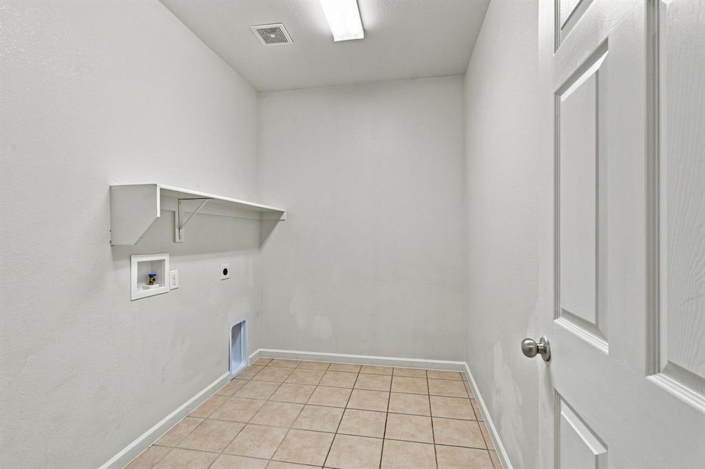2332 Angoni Way Property Photo 24
