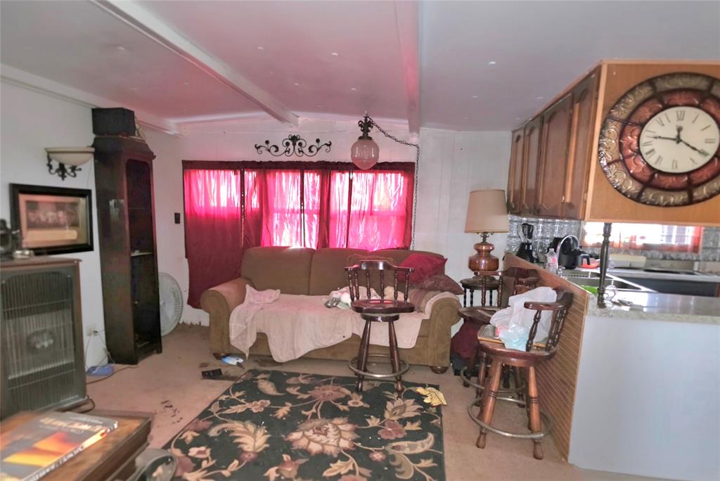 8102 County Road 609 Property Photo 3