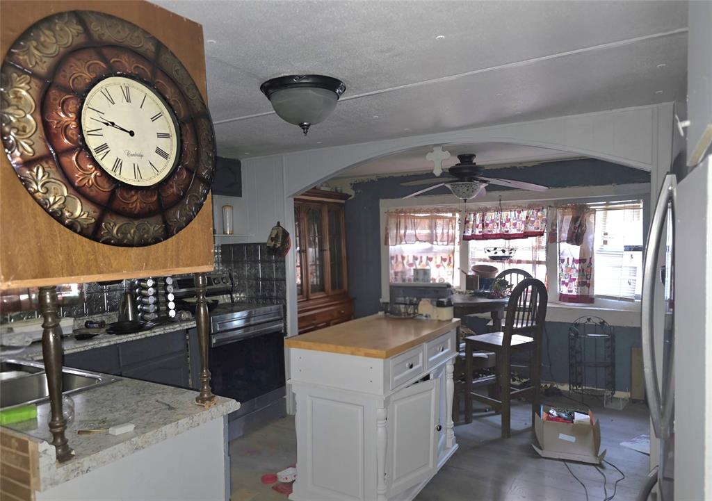 8102 County Road 609 Property Photo 5