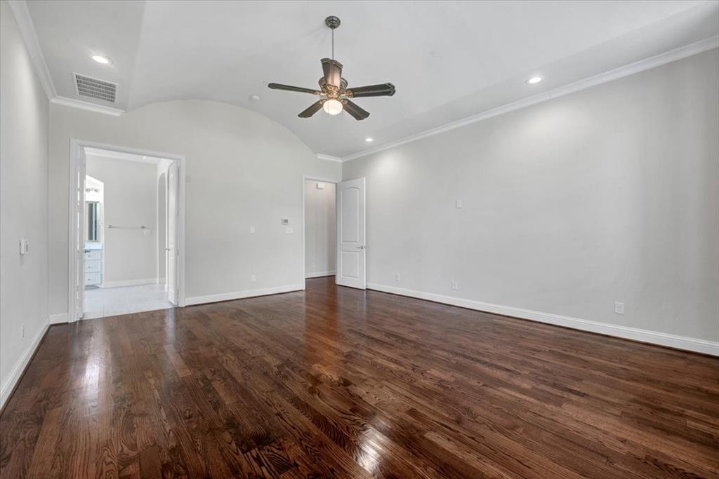 5303 Barrington Drive Property Photo 15