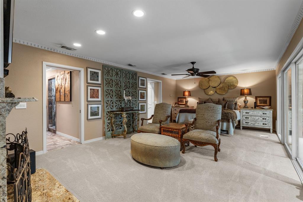 14 Waverly Place Property Photo 14