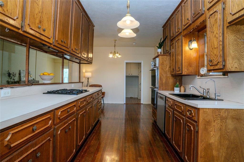 624 Alexander Road Property Photo 9
