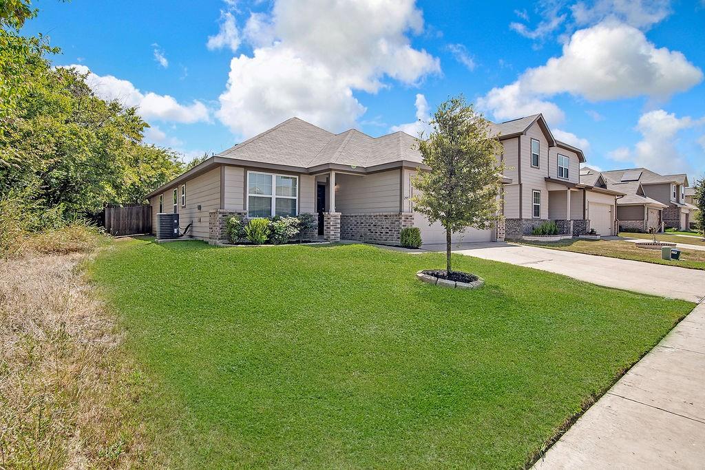 2441 Bear Oak Drive Property Photo 3