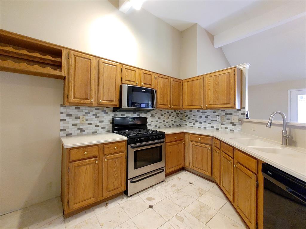 3801 Dutton Drive Property Photo 14