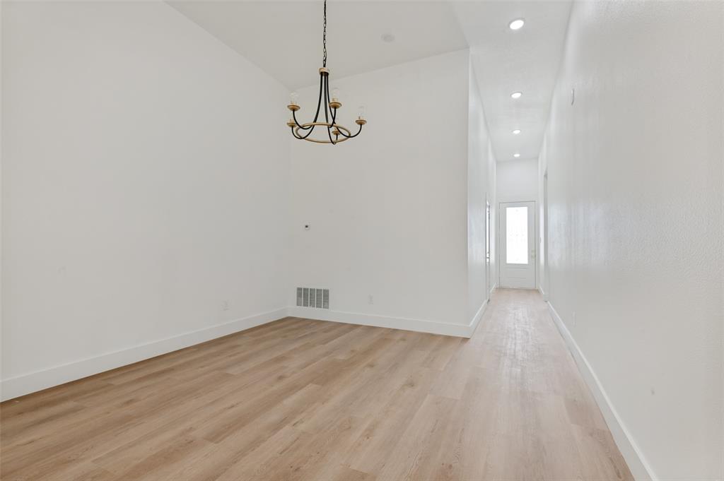 3913 Blue Ridge Boulevard Property Photo 2
