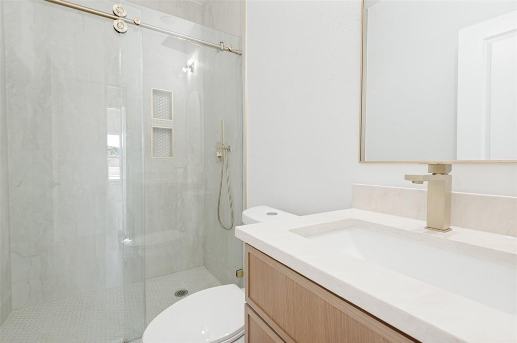 3913 Blue Ridge Boulevard Property Photo 18