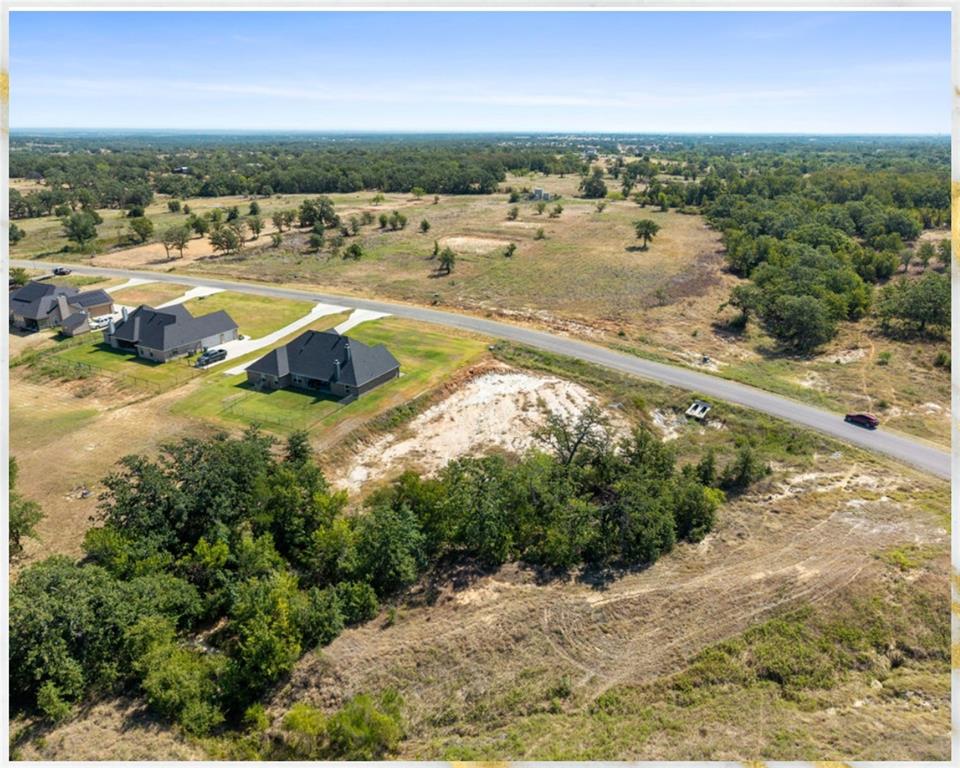 1077 Gonzollas Road Property Photo 7