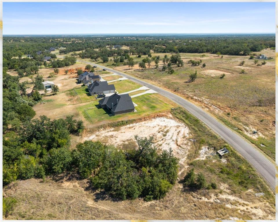 1077 Gonzollas Road Property Photo 8