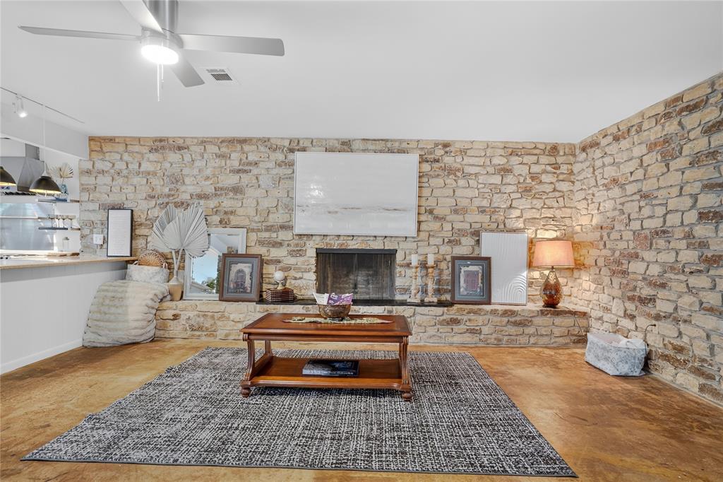 3902 Laramie Drive Property Photo 11