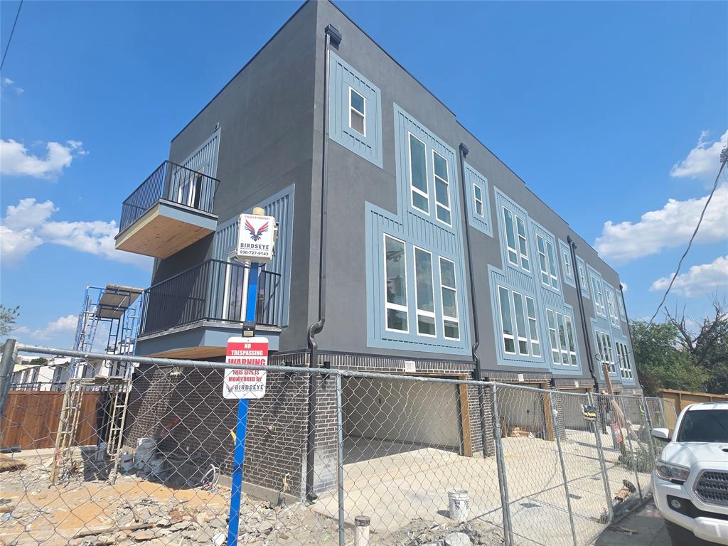 2514 Lucas Drive 101