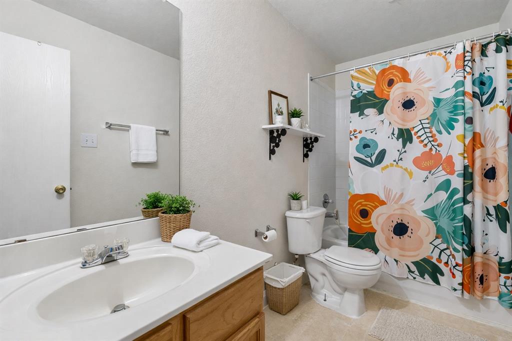 12332 Foothill Lane Property Photo 12