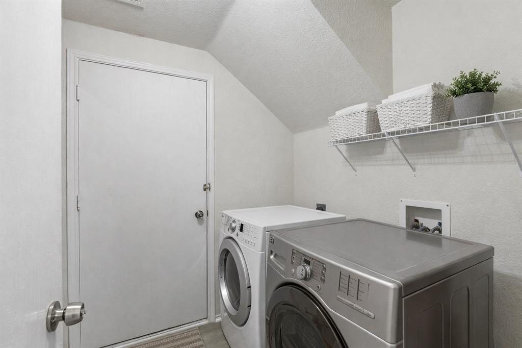 12332 Foothill Lane Property Photo 15
