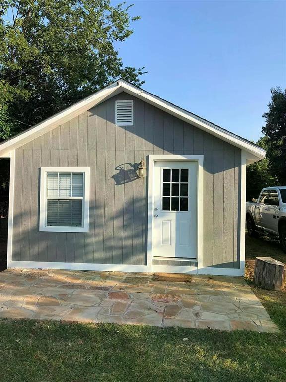 352 E Archer Street Property Photo 2