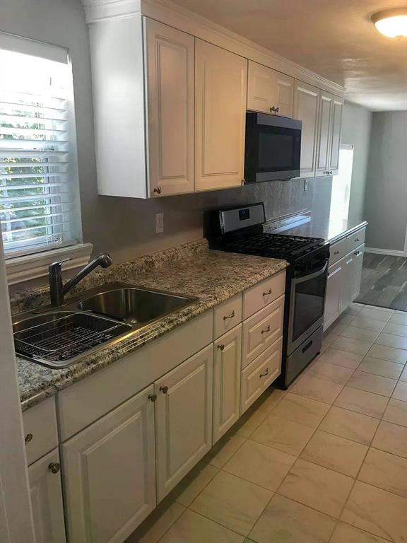 352 E Archer Street Property Photo 5