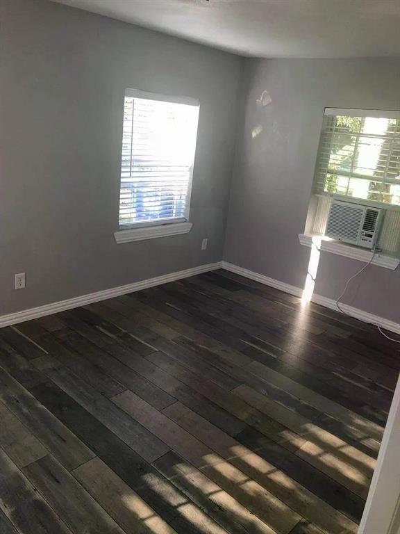 352 E Archer Street Property Photo 9