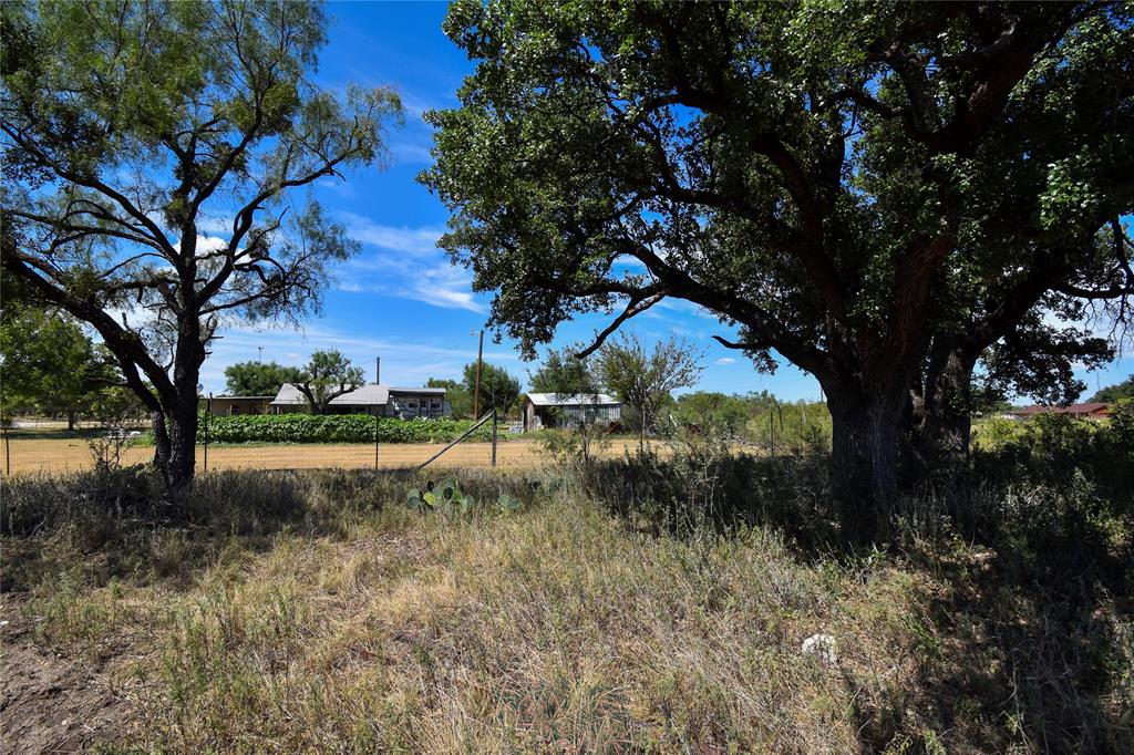 420 Maddox Property Photo 4