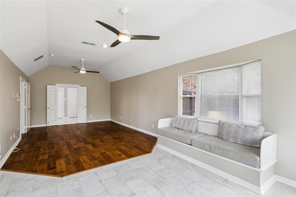 2233 Lakeway Drive Property Photo 21