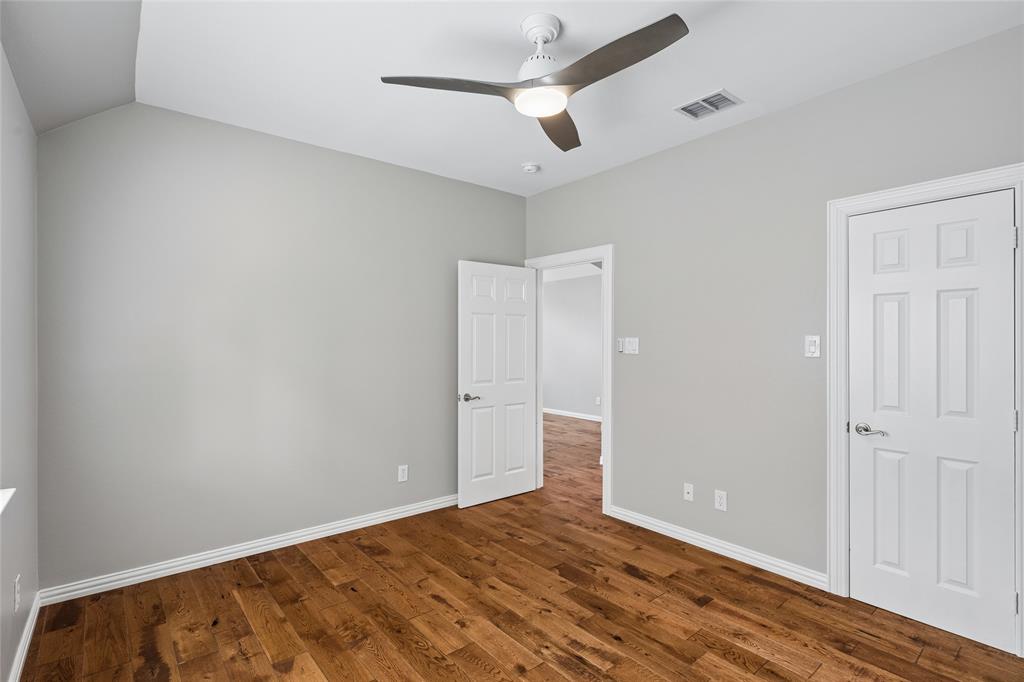 2233 Lakeway Drive Property Photo 28