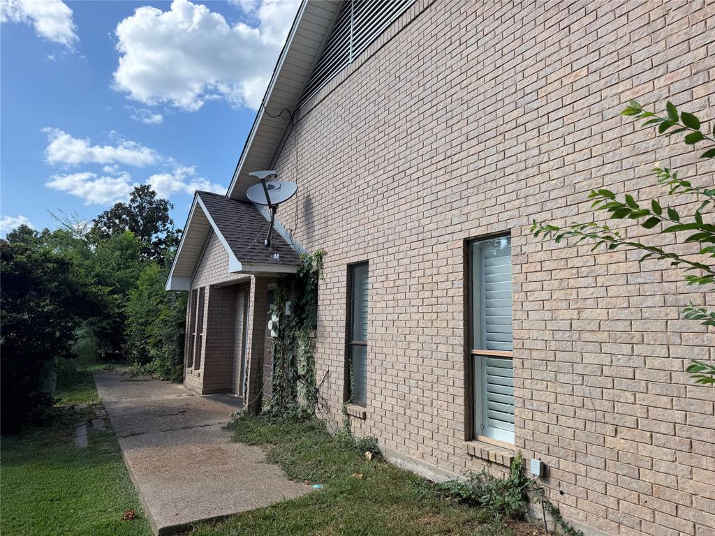 249 N Bay Drive Property Photo 3