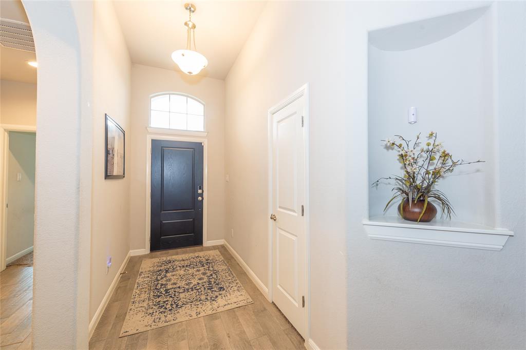 517 Redding Drive Property Photo 3