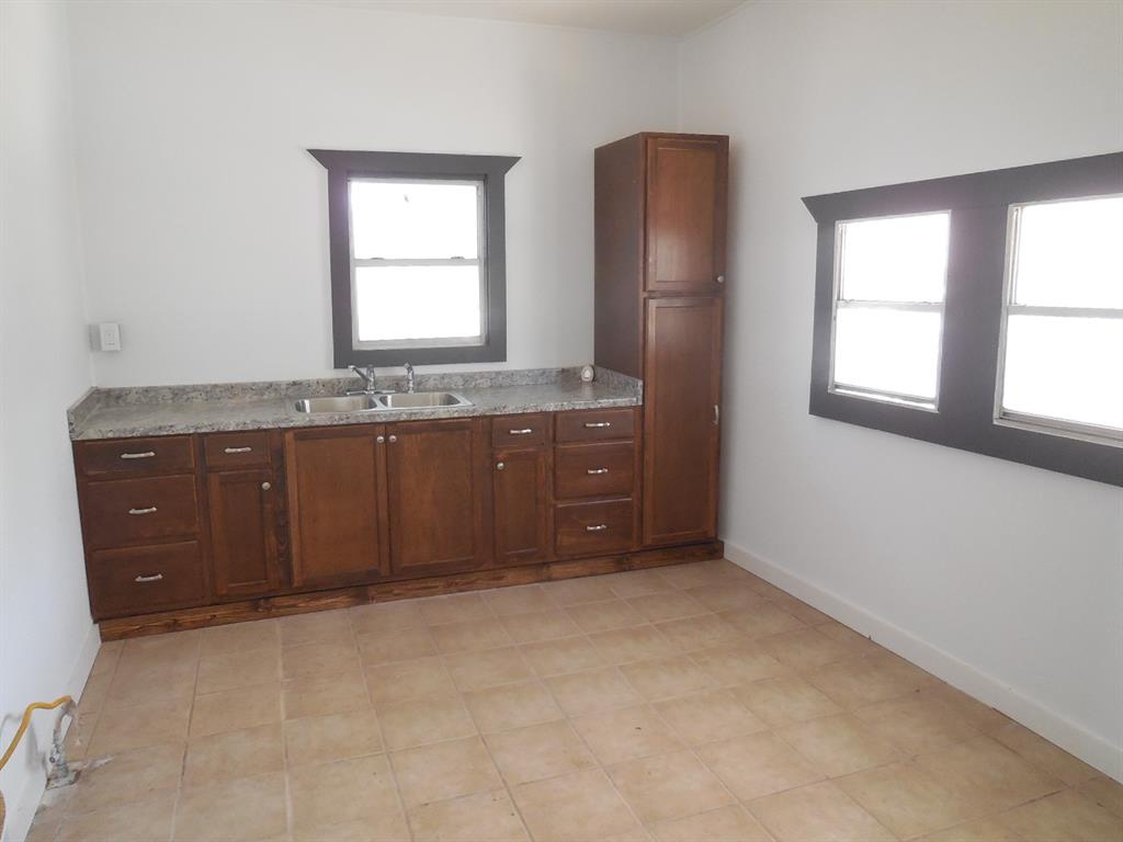 420 S Marston Street Property Photo 6