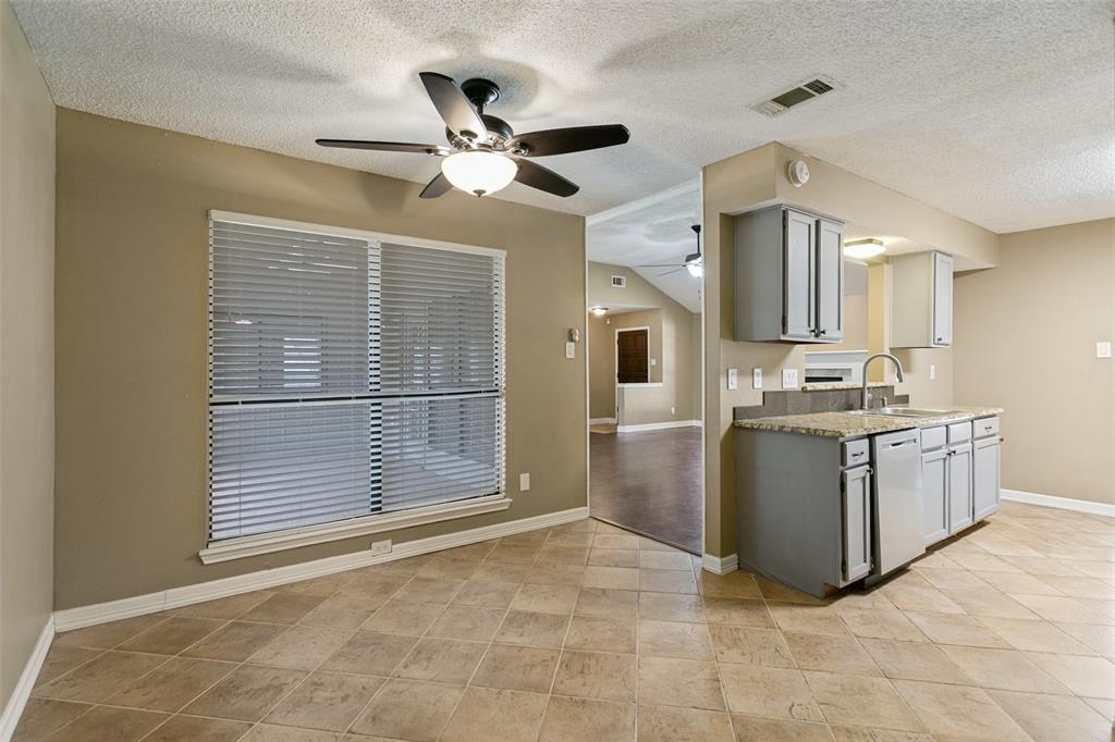 928 Ledgemont Drive Property Photo 7