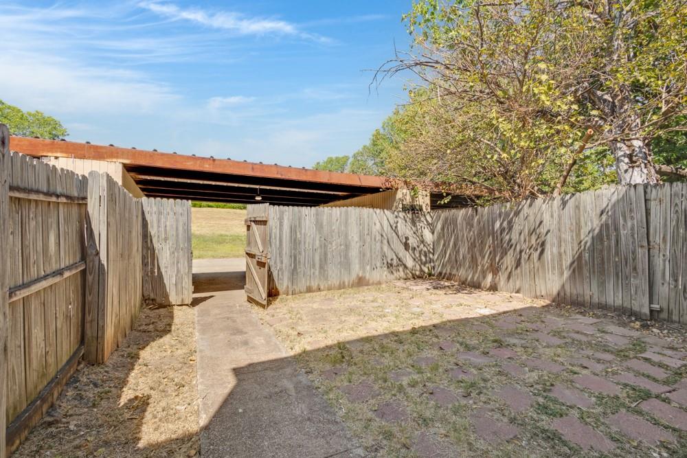 1404 Sombre Vista Drive Property Photo 20