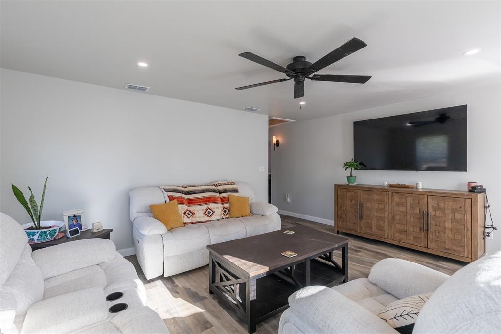 207 Avenida De Coronada Property Photo 7