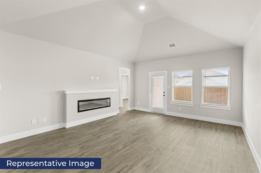 3052 Tamarack Trail Property Photo 7