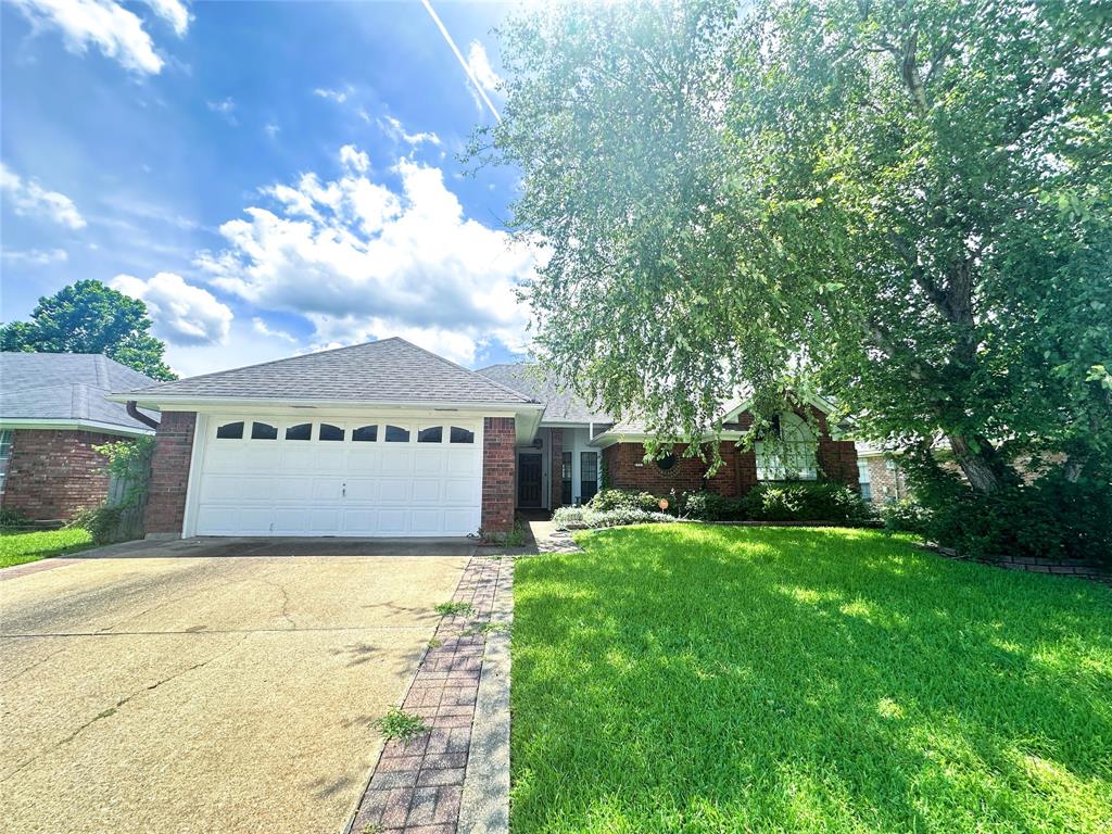 5721 Bluebonnett Drive Property Photo 1