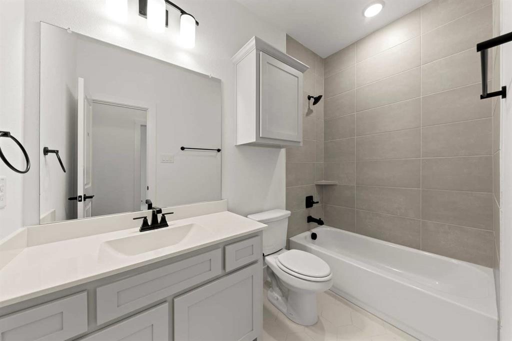 3309 Heather Lake Court Property Photo 7