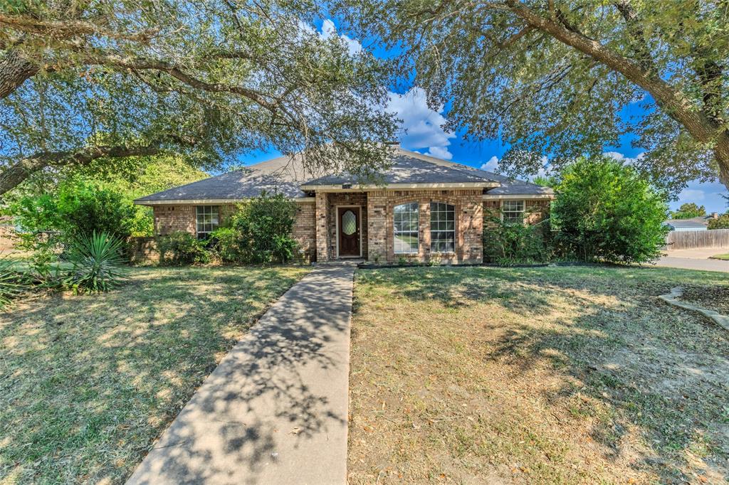10505 Oak Creek Drive Property Photo 1