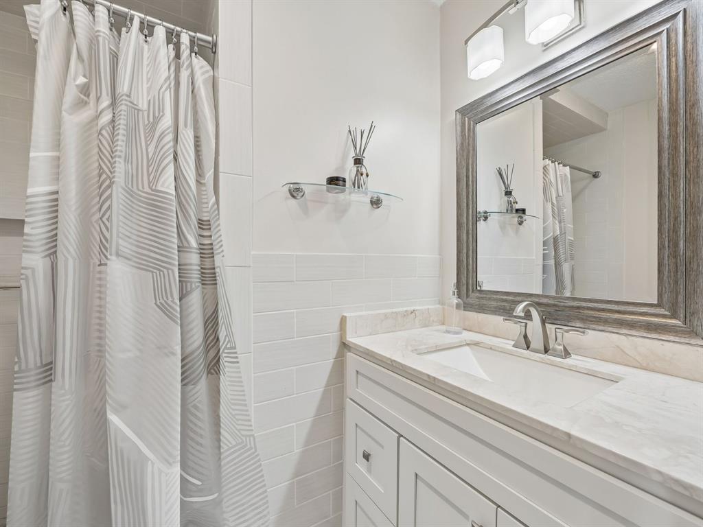 1809 Windsong Trail Property Photo 21