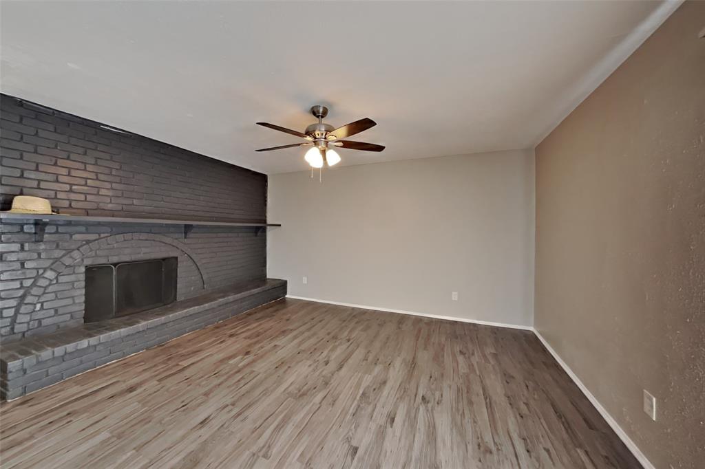 941 Whitehall Drive Property Photo 2
