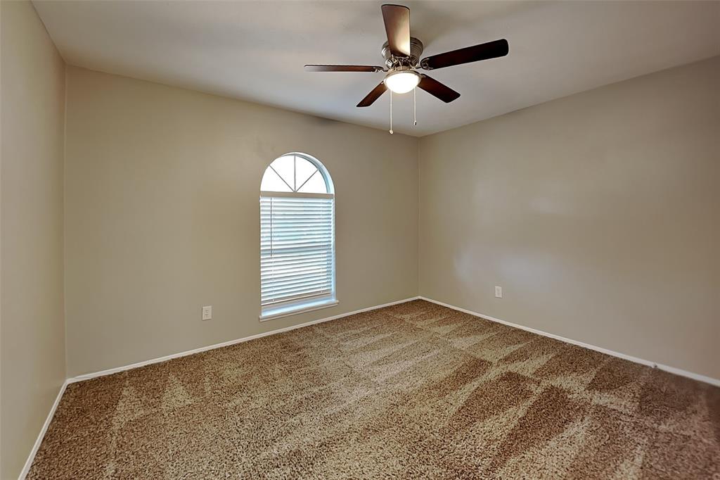 941 Whitehall Drive Property Photo 13