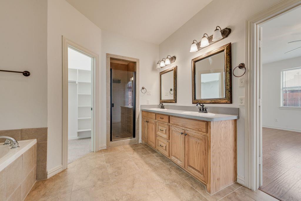 1201 Northwood Lane Property Photo 10