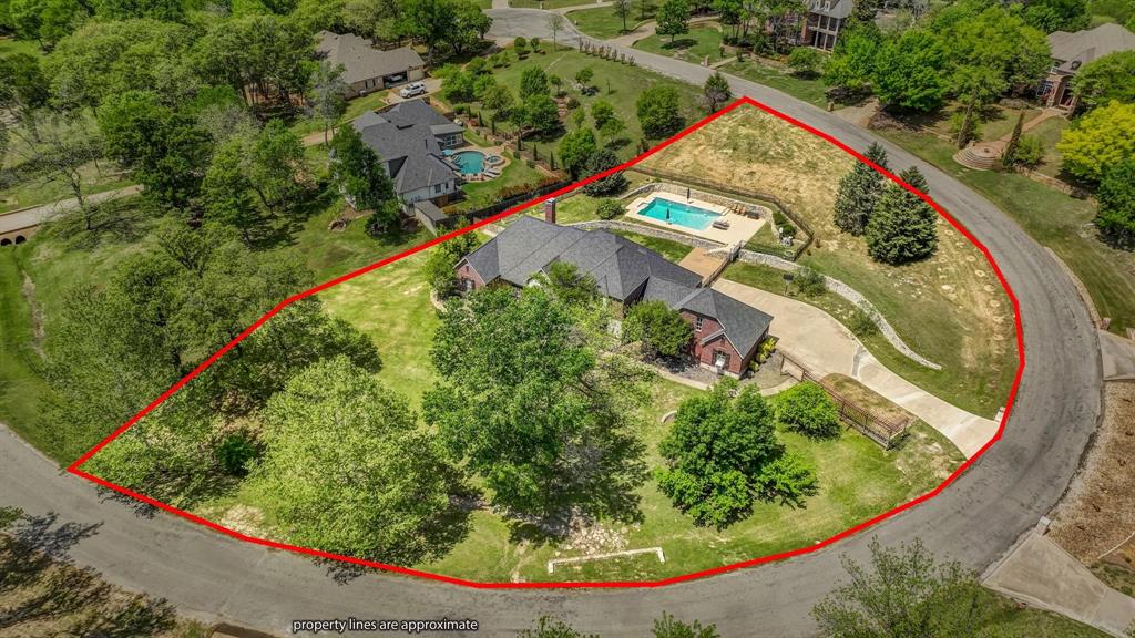 1555 Hunterglenn Drive Property Photo 2