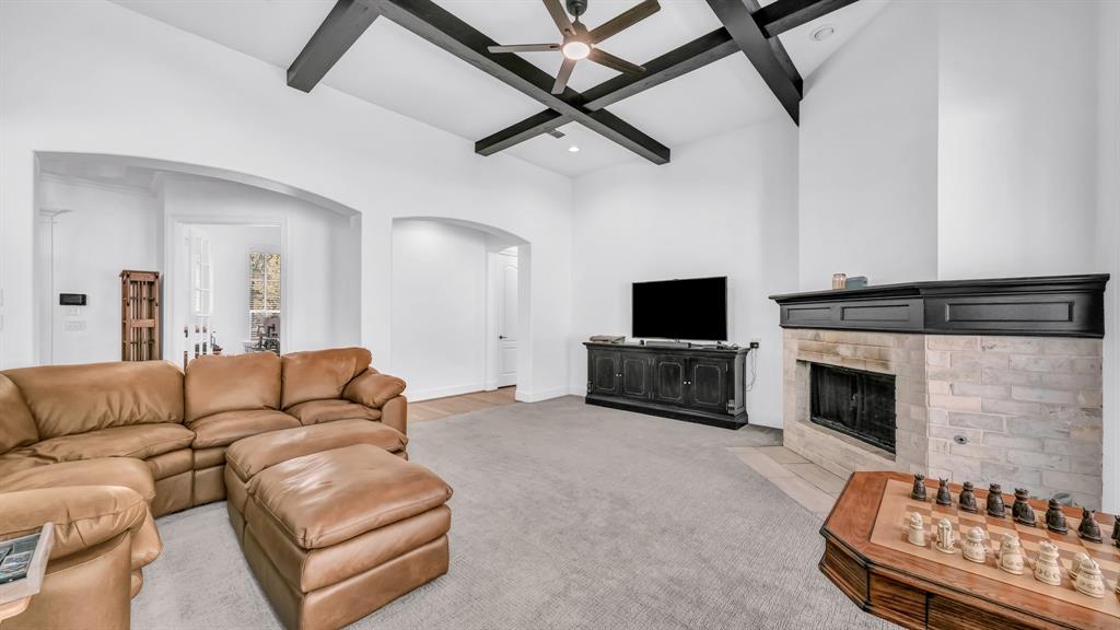1555 Hunterglenn Drive Property Photo 10